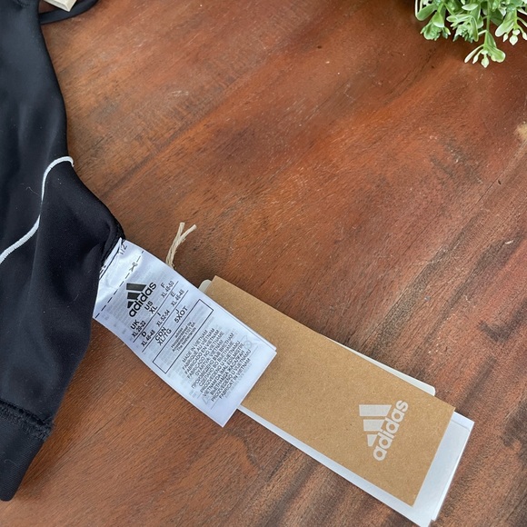 Adidas Top - Picture 6 of 6